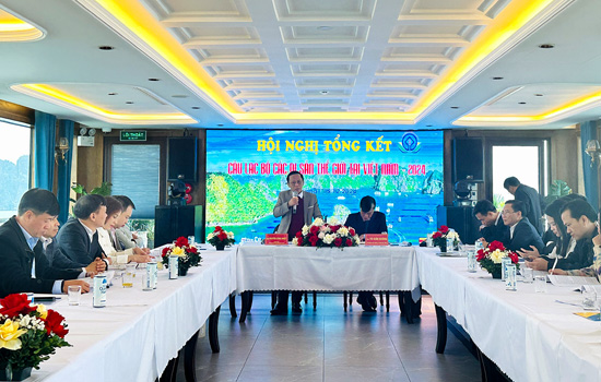 Conference to review activities of the World Heritage Club in Vietnam in 2024 - Division of Heritage Documentation and Information