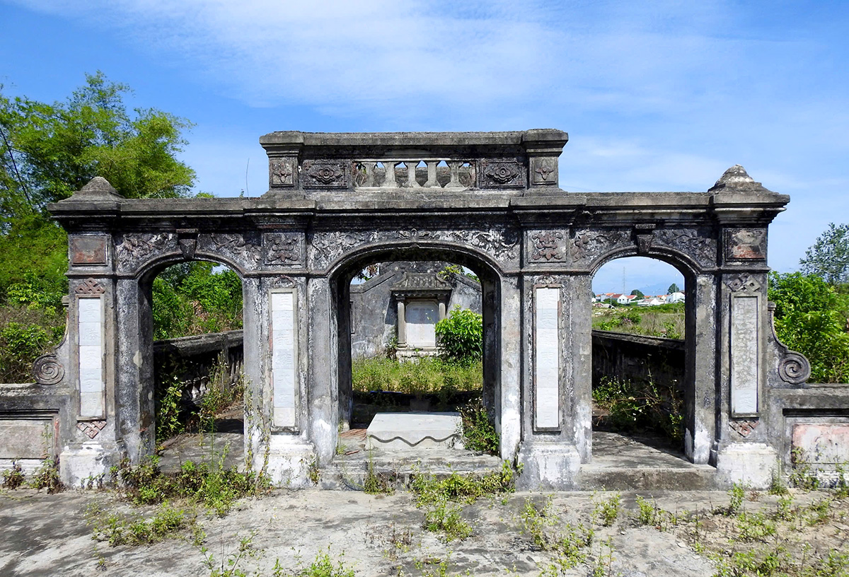 Mộ bà Lê Thiện Ký, phường Thanh Hà