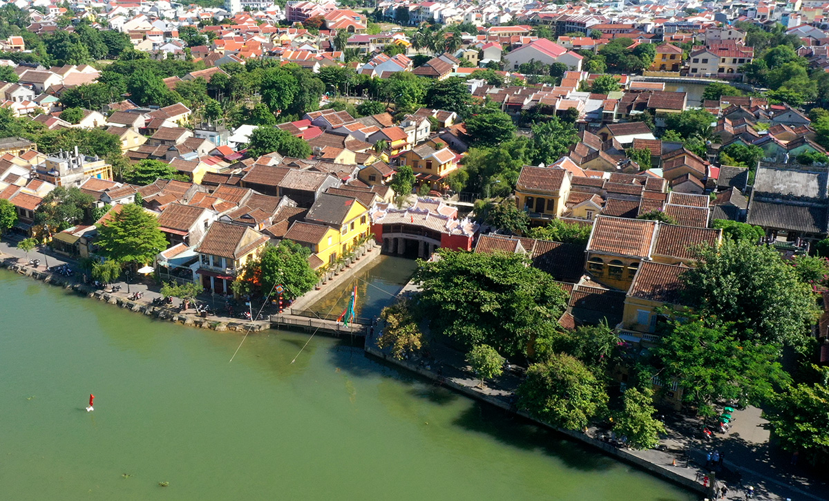 mot goc chua cau hoi an 2025